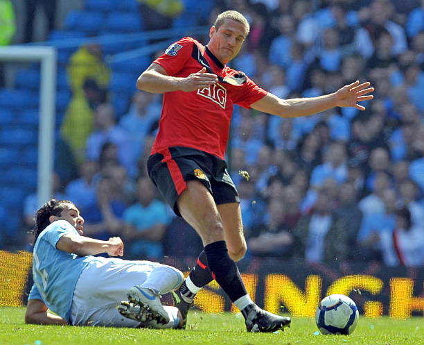 窥探蕴含在 窥探蕴含在