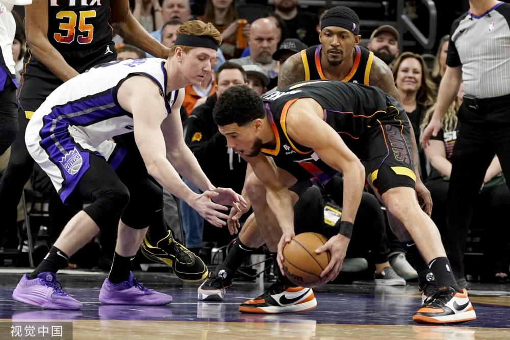 许多球队纷 许多球队纷