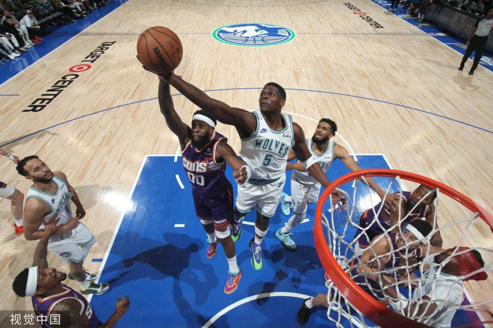 以年轻球员 以年轻球员